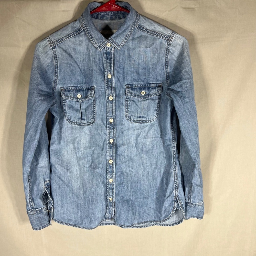 Mossimo Supply Co Womens Small Light Wash Chambray Denim Button Down Shirt